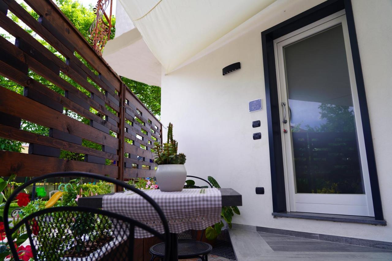 بومبيي Familiainn Rooms & Apartments المظهر الخارجي الصورة