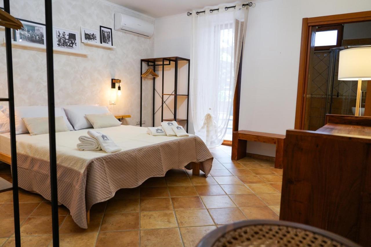 بومبيي Familiainn Rooms & Apartments المظهر الخارجي الصورة